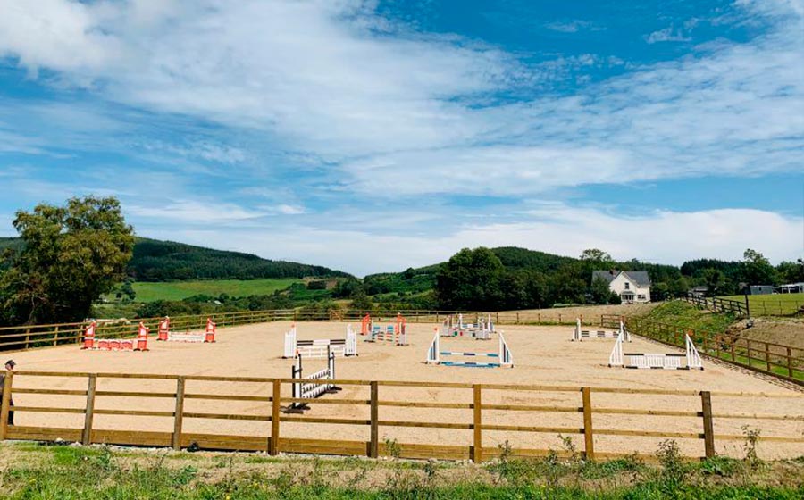horse track facilities at equestrian camp ireland