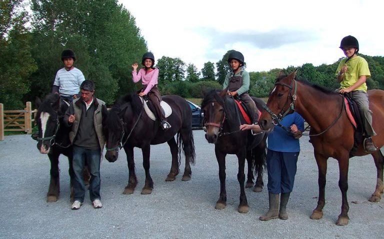 Elèves d_anglais au Colonie Equitation Jeunes en Irlande. pg